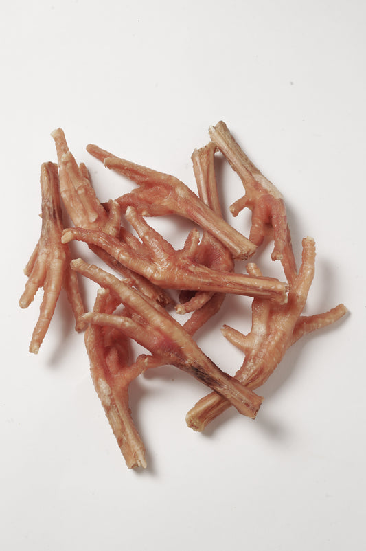 Pattes de poulet séchées pour chien – friandise 100% naturelle, source de protéines et de calcium, contribue à des dents et gencives saines.