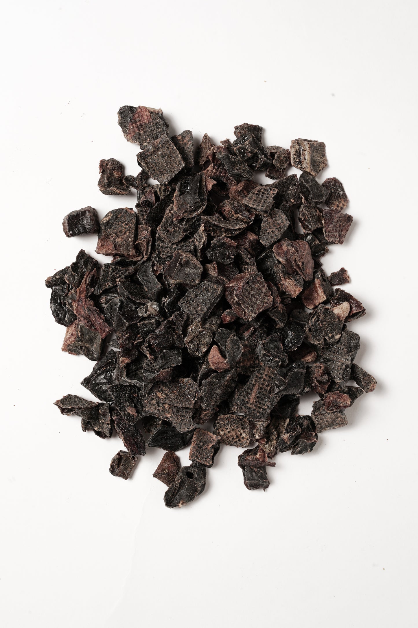 Morceaux de foie de bœuf séchés naturels pour chien — friandise riche en protéines et idéale pour la récompense ou l’entraînement.